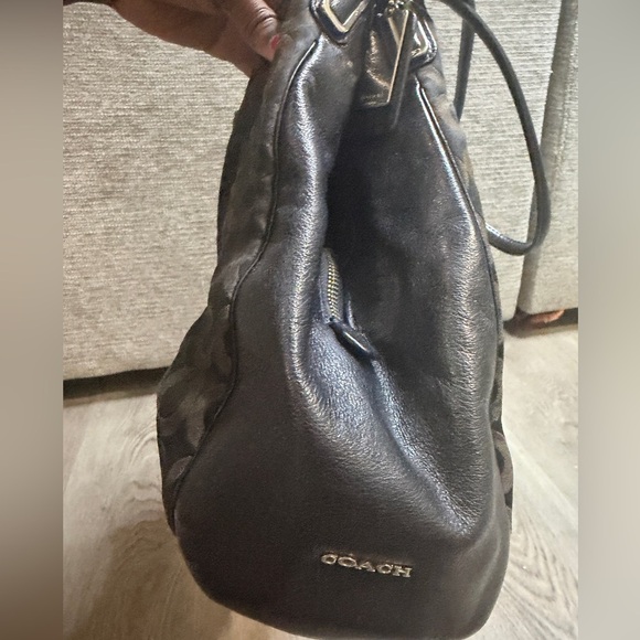 Coach Black Patterned Shoulder Bag - Picture 4 of 10
